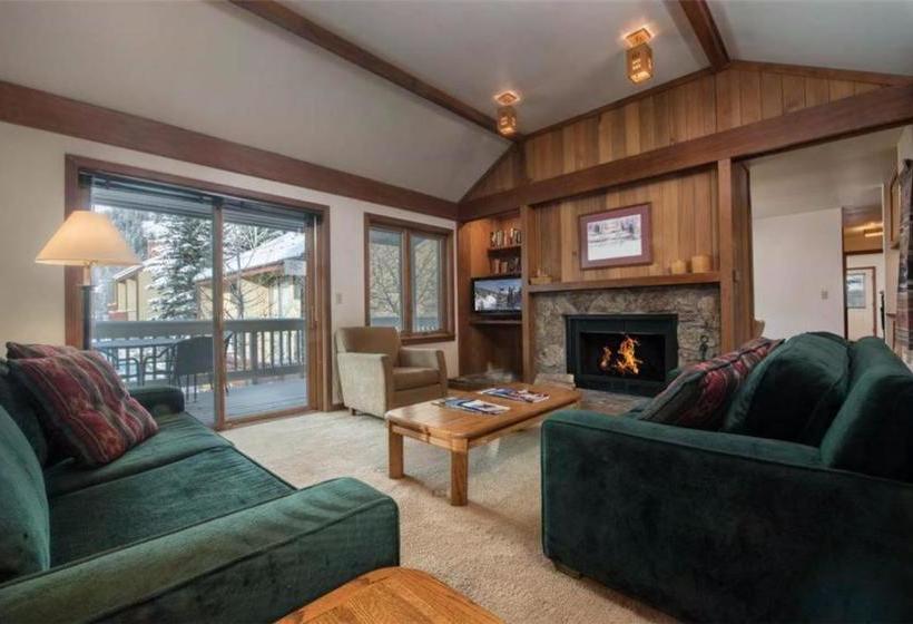 فندق Teewinot Condominiums