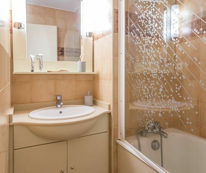 اقامتگاه Résidence Pierre & Vacances Baie De Saint Tropez Eden Parc
