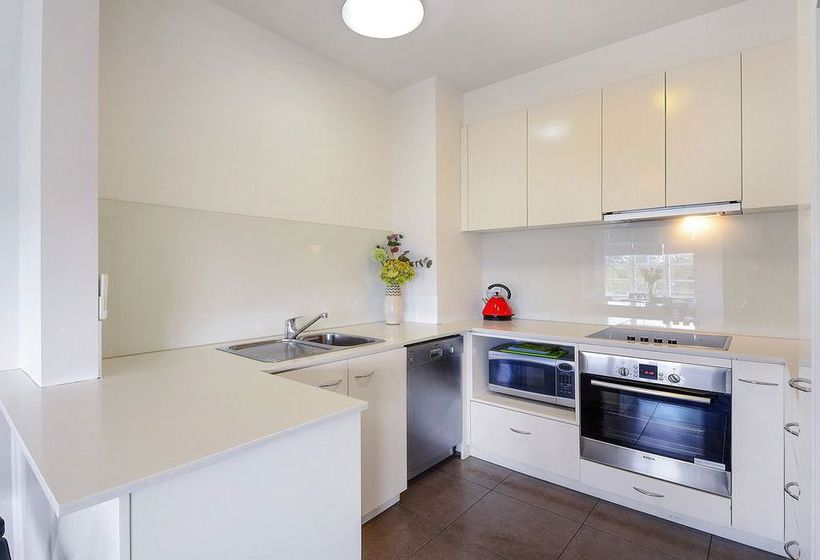 Albert Park Apartments