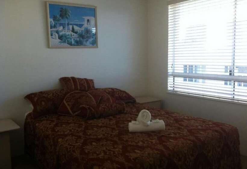 Bayviews & Harbourview Holiday Apartments