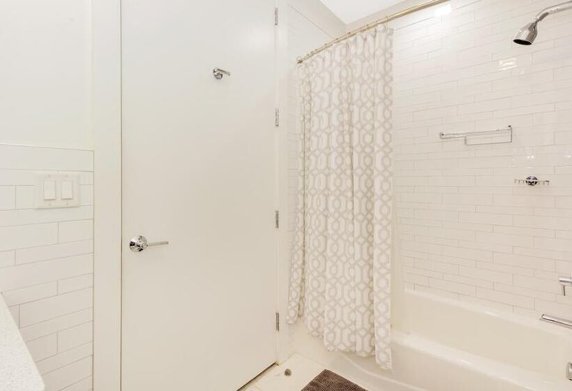 Dharma Home Suites Hoboken At Novia