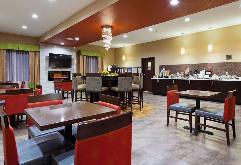 בית מלון כפרי Best Western Plus Fairview Inn & Suites