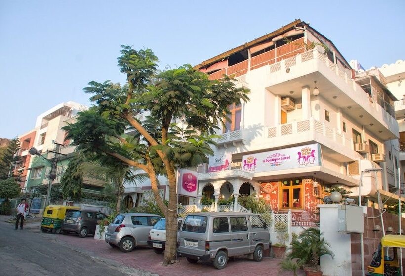 هتل Chitra Katha  A Story Per Stay