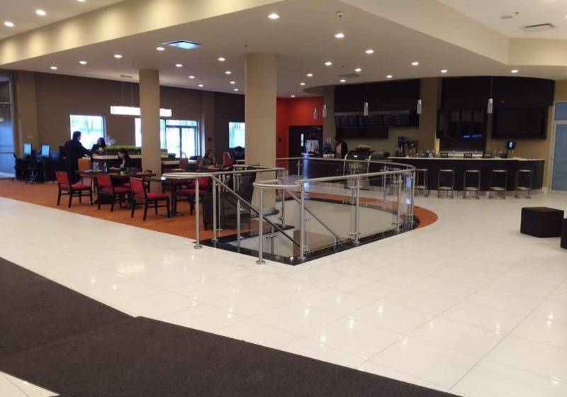 فندق Courtyard By Marriott Montreal West Island/baie D’urfe