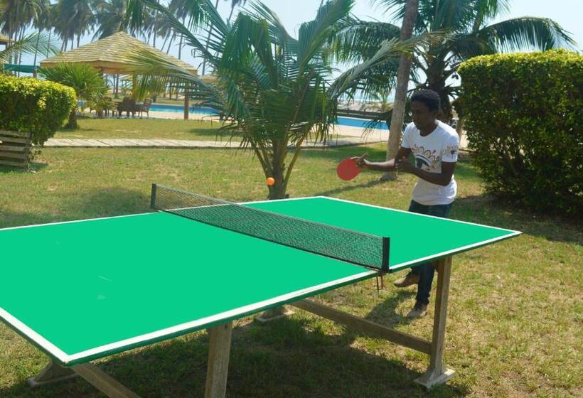 هتل Elmina Bay Resort