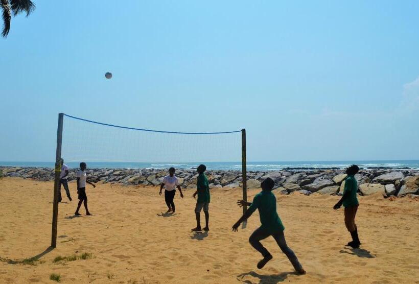 هتل Elmina Bay Resort