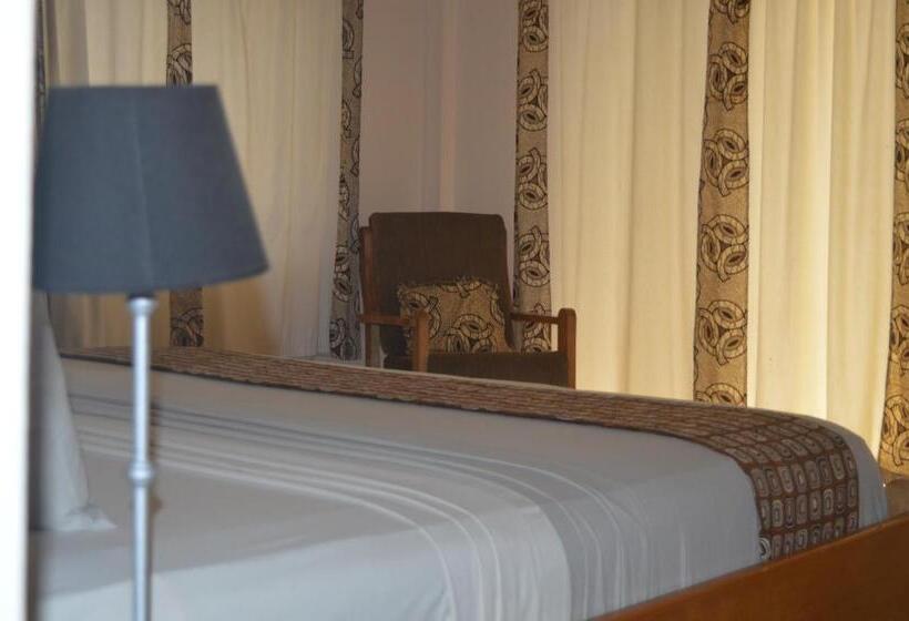 هتل Elmina Bay Resort