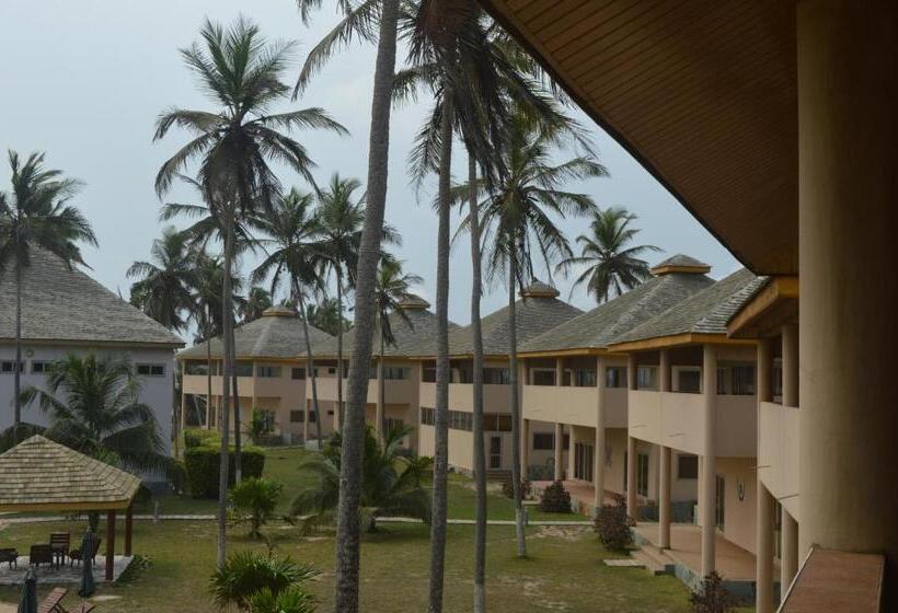 هتل Elmina Bay Resort