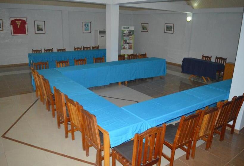 هتل Elmina Bay Resort