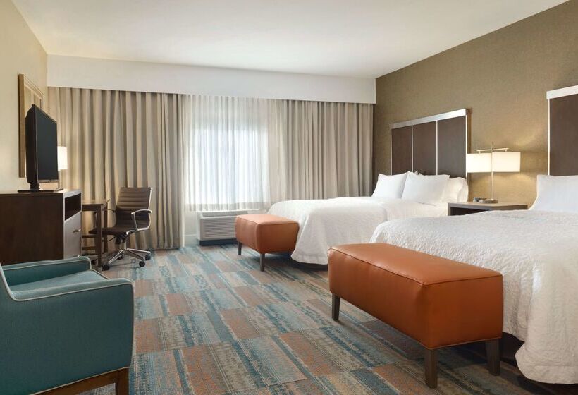 هتل Hampton Inn Elko