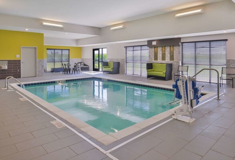 בית מלון כפרי Hampton Inn & Suites Altoonades Moines