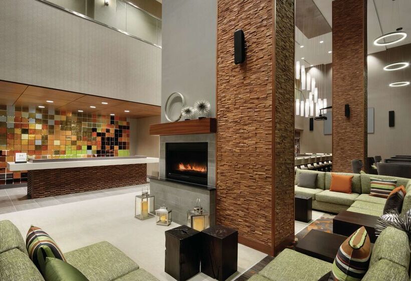 هتل Hilton Garden Inn Calgary Downtown