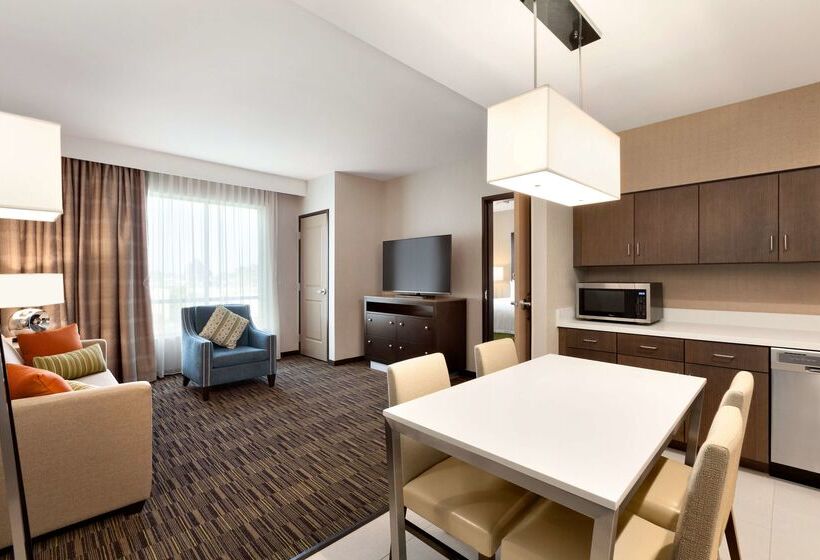 هتل Homewood Suites By Hilton Irvine John Wayne Airport