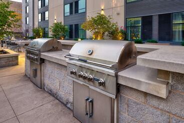 هتل Homewood Suites By Hilton Pittsburgh Downtown
