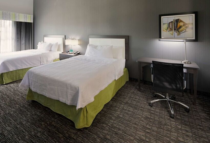 هتل Homewood Suites By Hilton Topeka