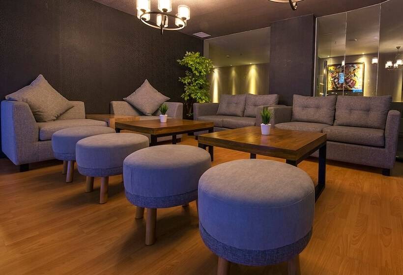 هتل Infinity8 Bali