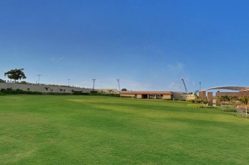 호텔 Iscon The Fern Resort & Spa, Bhavnagar