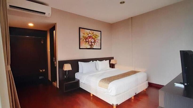 Fotos del hotel Oasis Siliwangi Sport:  30