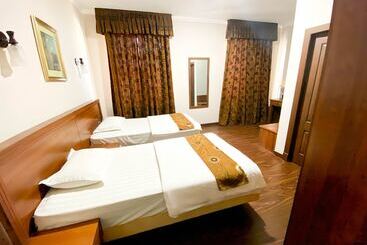 هتل Reikartz Registon Samarkand