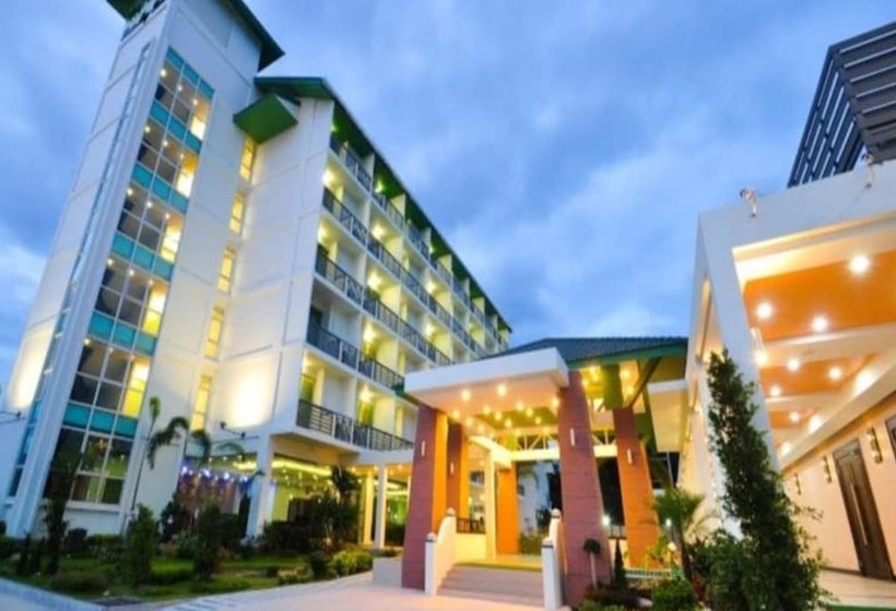 هتل The Flora May Resort