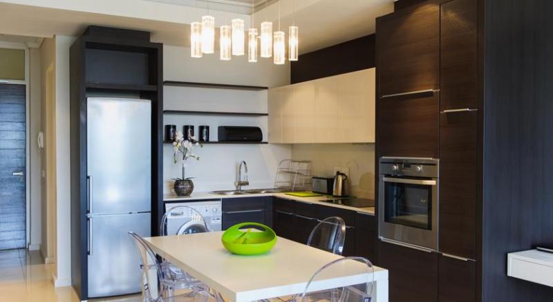 هتل The Residences At Crystal Towers