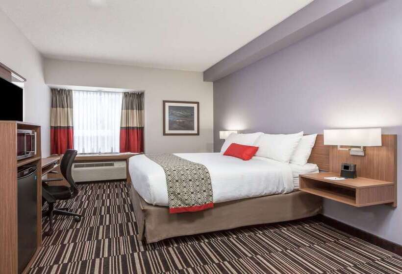 Microtel Inn & Suites By Wyndham Kirkland Lake