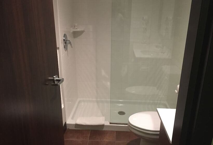 Microtel Inn & Suites By Wyndham Kirkland Lake