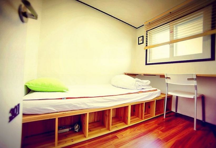 펜션 Gonggan Guesthouse