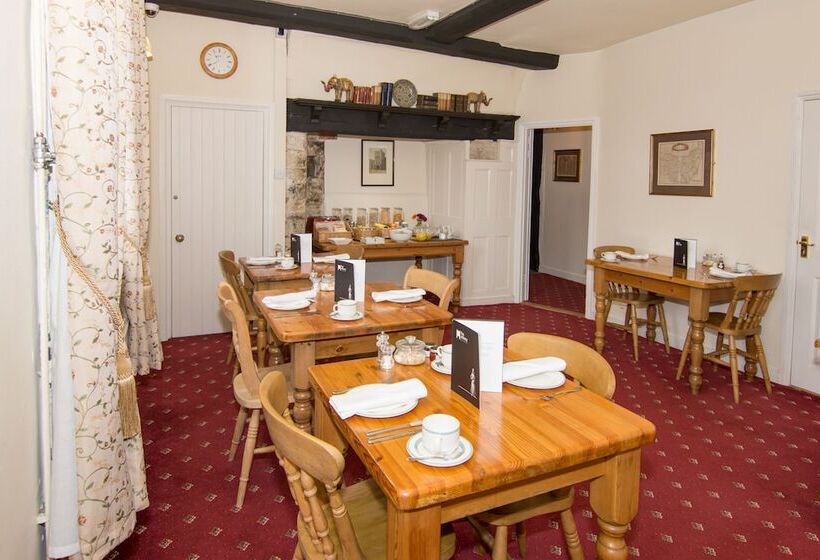 צימר The Abbey Hotel & Apartments