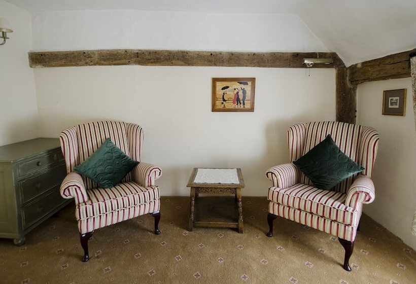 צימר The Abbey Hotel & Apartments