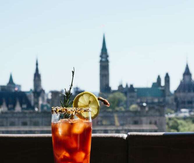 هتل Andaz Ottawa Byward Market, By Hyatt