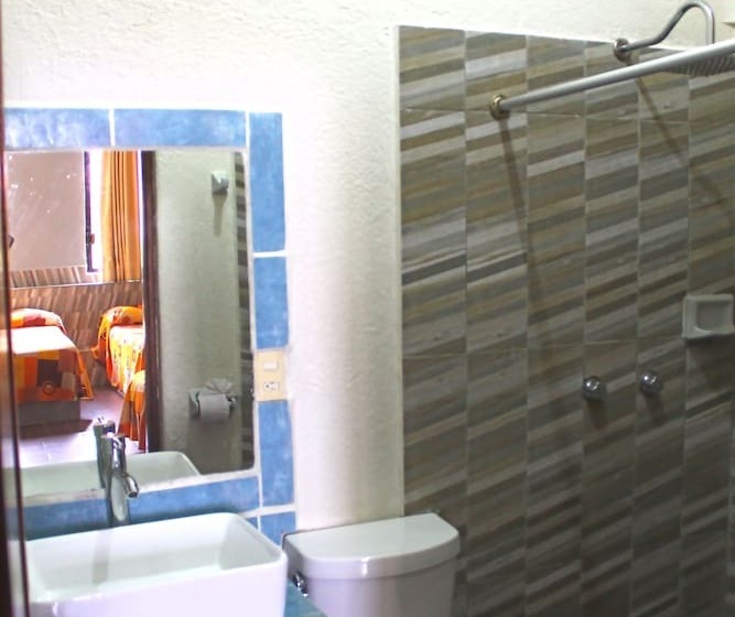 هتل Arrecife Huatulco Plus