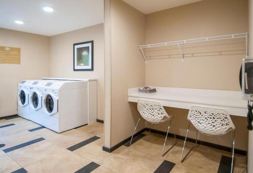 호텔 Candlewood Suites Baton Rouge College Drive, An Ihg