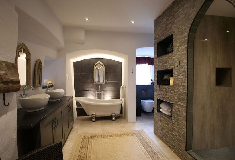 هتل Castle Levan B&b