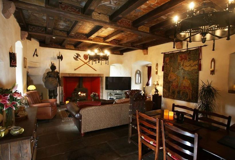 هتل Castle Levan B&b