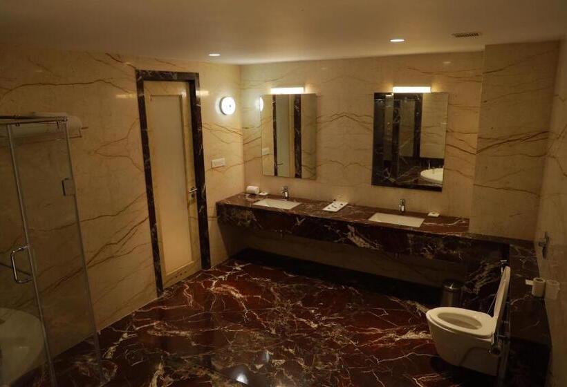 Отель Cj Pallazzio,salem