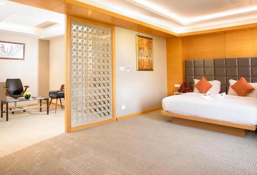 Отель Cj Pallazzio,salem