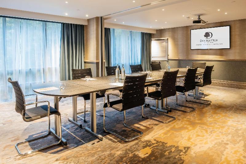 Отель Doubletree By Hilton London Kingston Upon Thames