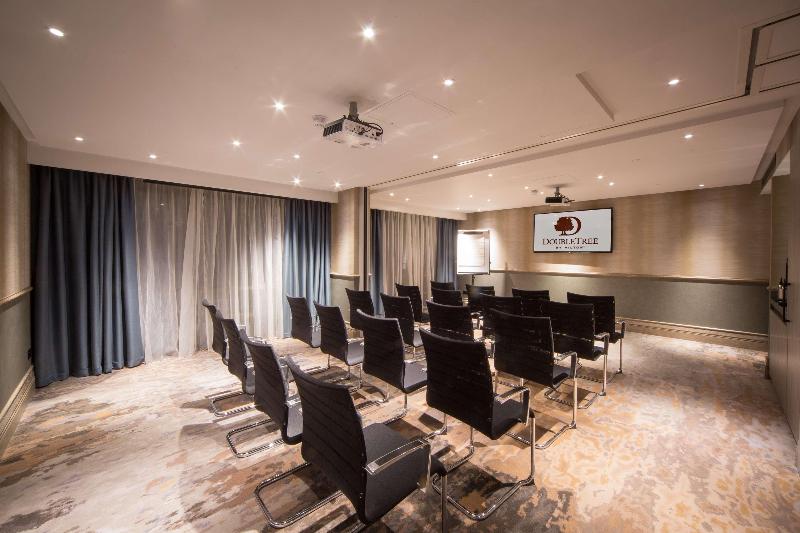 Отель Doubletree By Hilton London Kingston Upon Thames