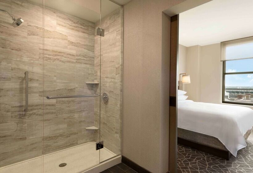 هتل Embassy Suites By Hilton Minneapolis Downtown