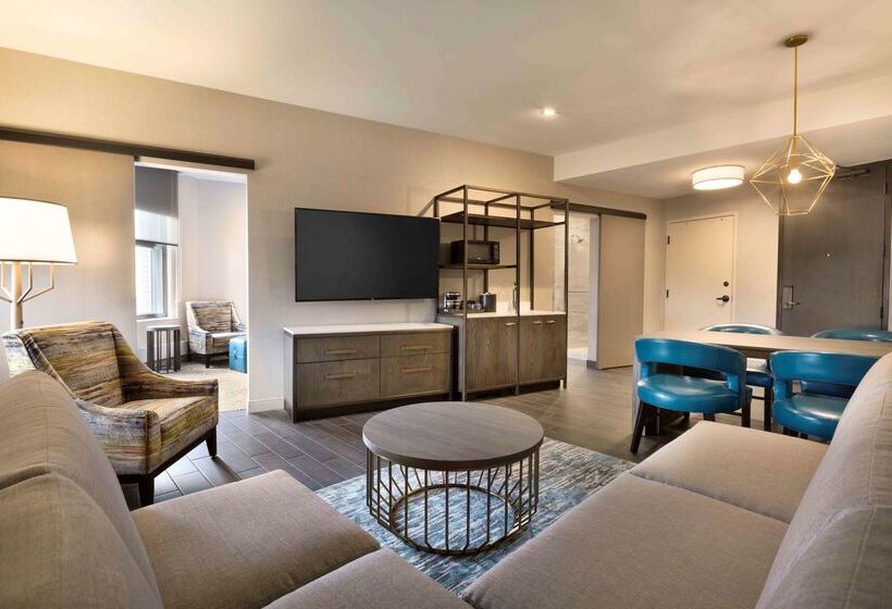 هتل Embassy Suites By Hilton Minneapolis Downtown