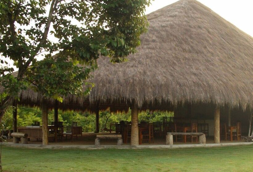 هتل Giman Free Beach Resort