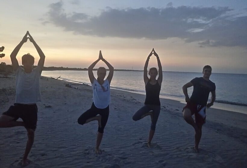 هتل Giman Free Beach Resort