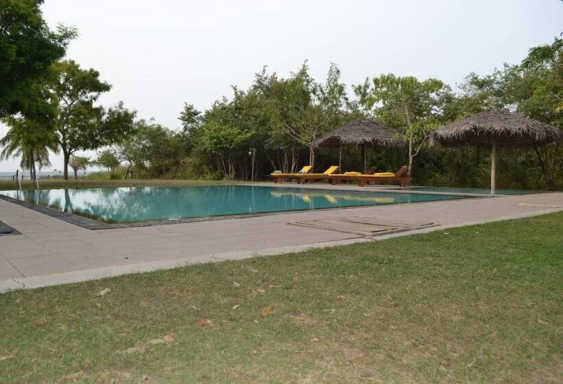 هتل Giman Free Beach Resort