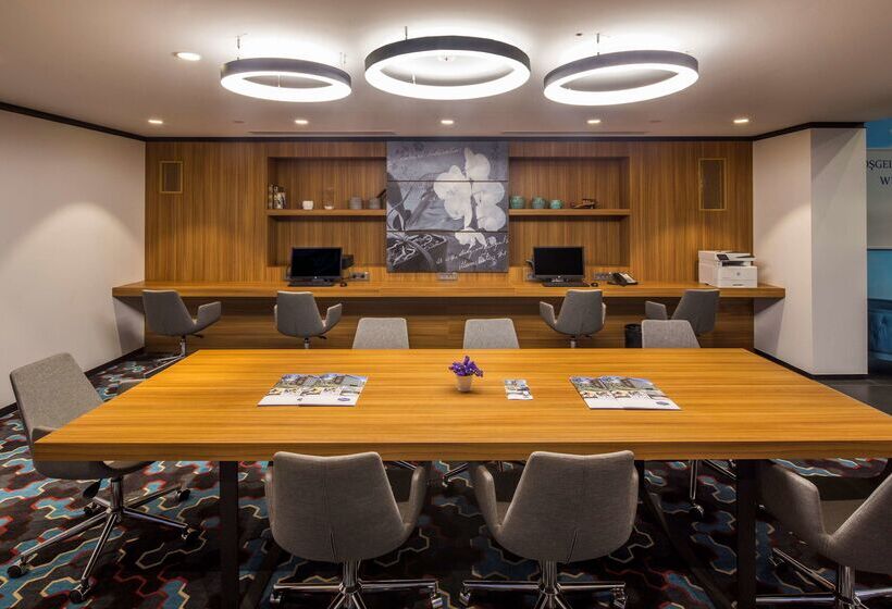 Fotos del hotel Hampton By Hilton Istanbul Kurtkoy:  14