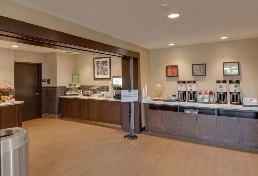 هتل Hampton Inn & Suites Los Angeles   Glendale