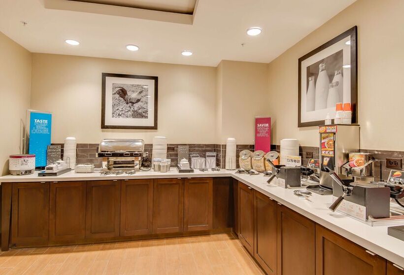 هتل Hampton Inn & Suites Los Angeles   Glendale