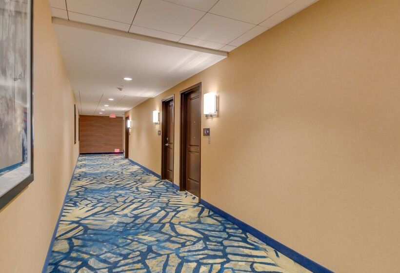 هتل Hampton Inn & Suites Los Angeles   Glendale