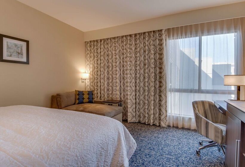 هتل Hampton Inn & Suites Los Angeles   Glendale