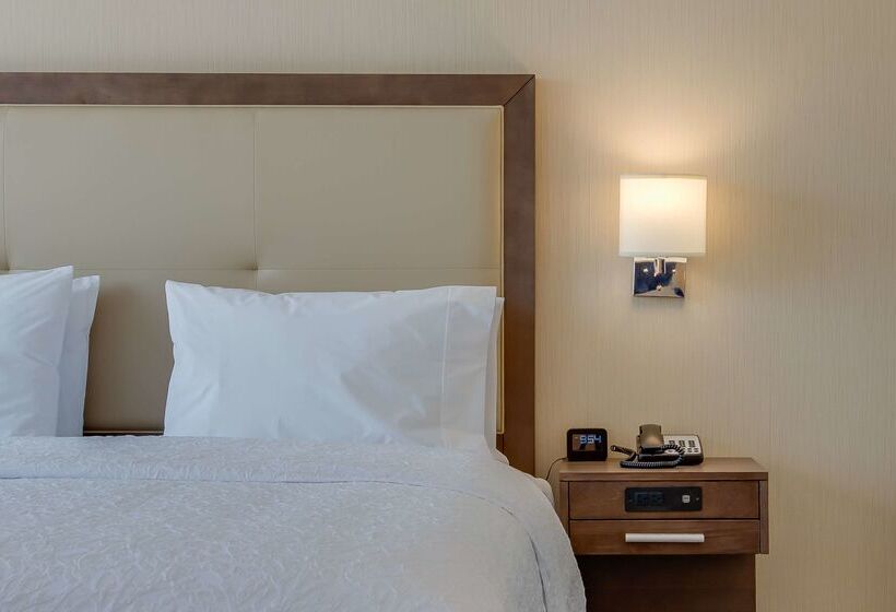 هتل Hampton Inn & Suites Los Angeles   Glendale